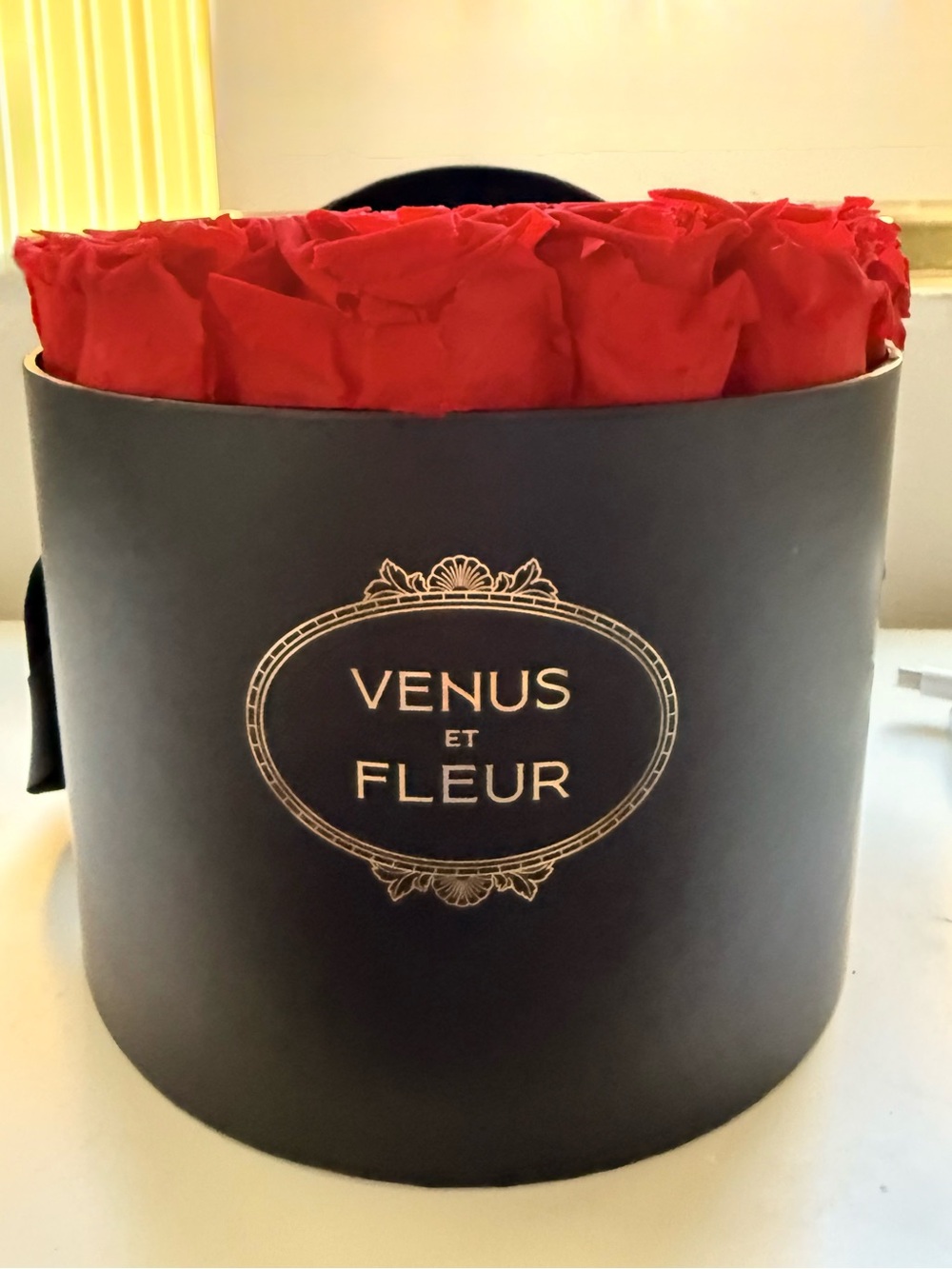 Venus et Fleur Red Rose Small